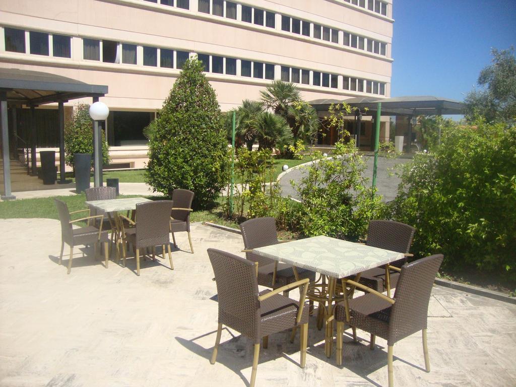 Park Hotel Roma Cassia Exterior foto